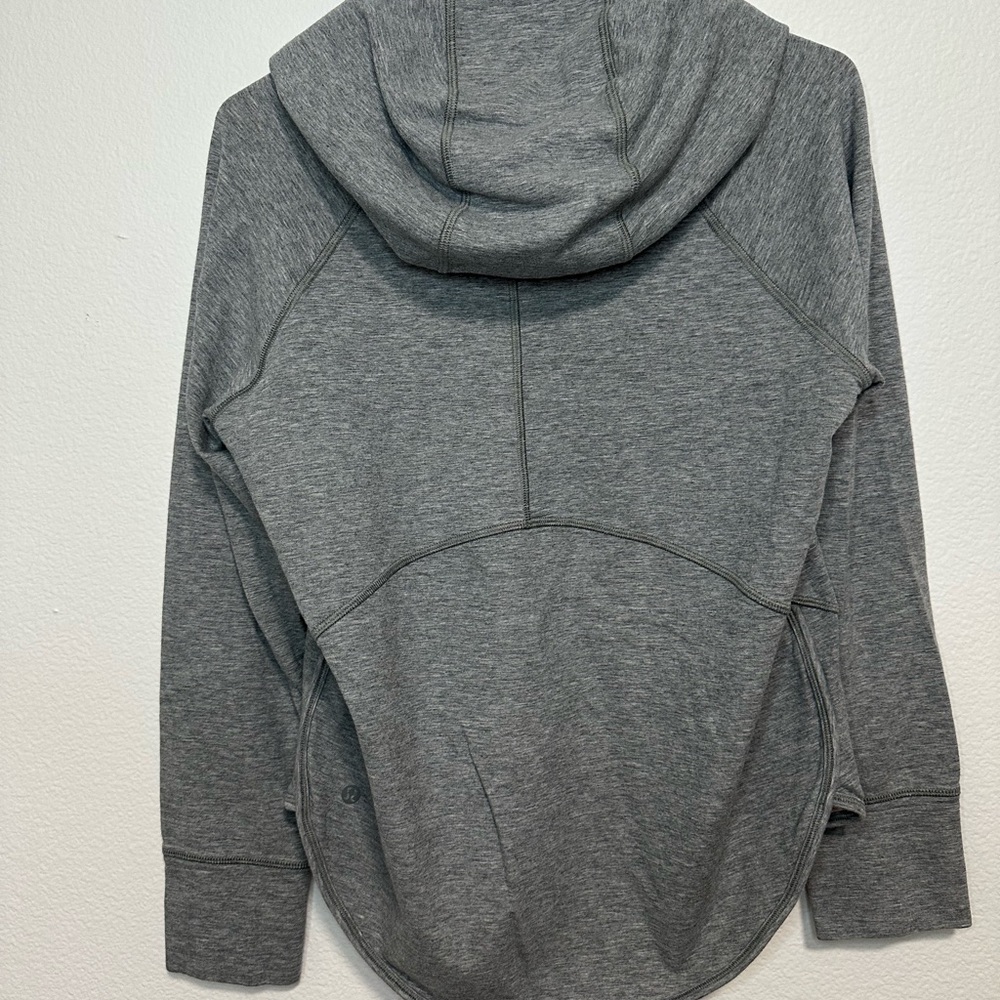 Lululemon “Time Out Hoodie” Heather Gray, Size 8, Sweatshirt, athleisure - Picture 5 of 10